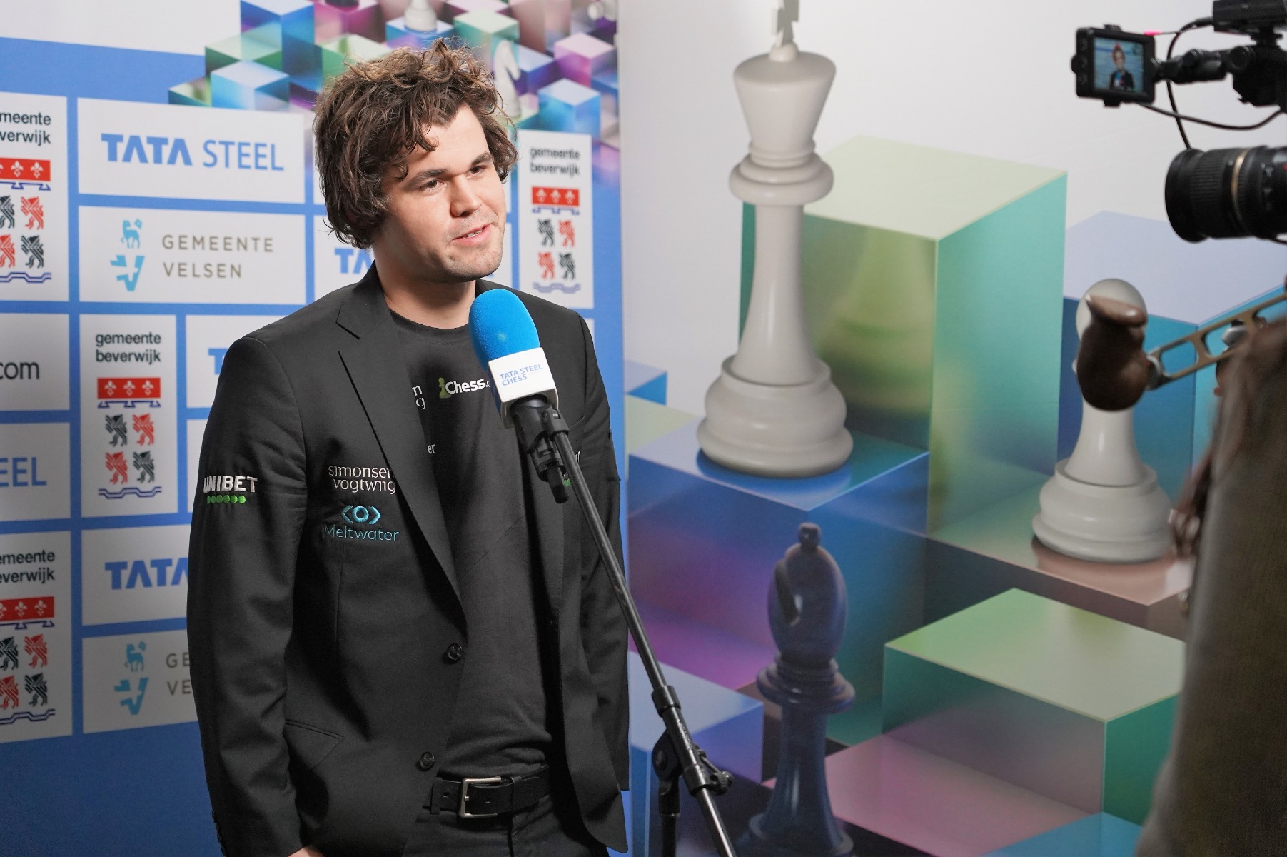 Magnus Carlsen during a post-game interview in Wijk aan Zee