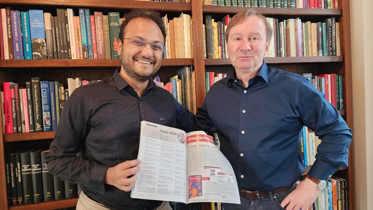 Dirk Jan ten Geuzendam (right) with Sagar Shah of ChessBase India